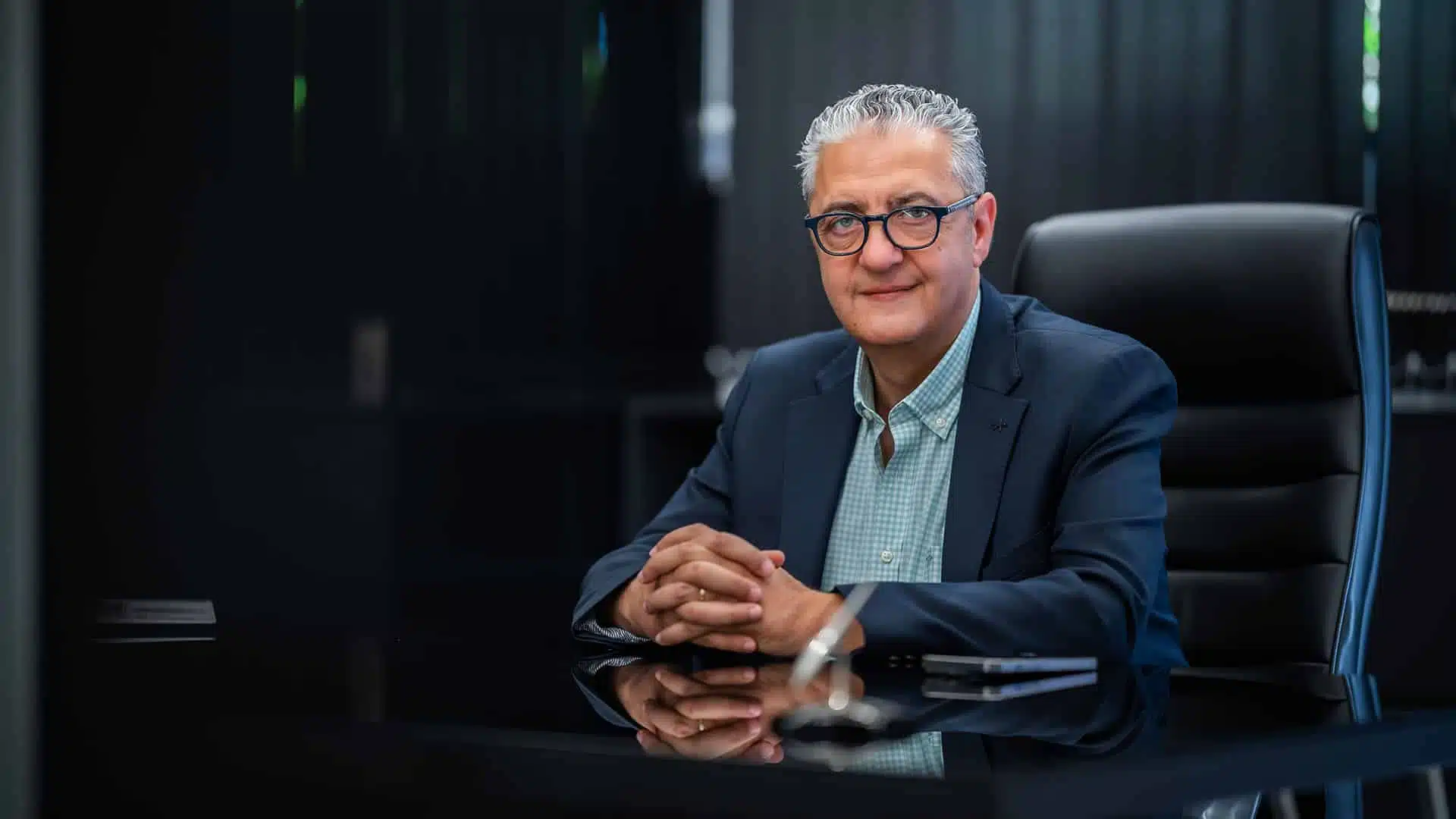 Dr. Hazem, пластика на венеца и костта, възстановяване на челюстта, кортикобазални импланти, имплантологична клиника, Hazem Clinic, gum and bone plastic surgery, jaw restoration, corticobasal implants, implantology clinic